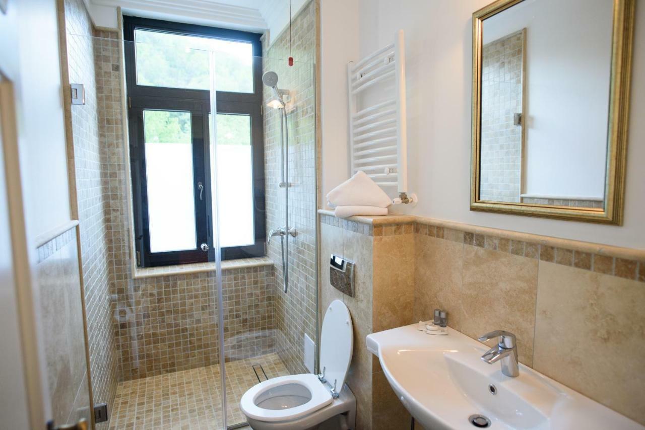 Hotel Versay Băile Herculane Extérieur photo