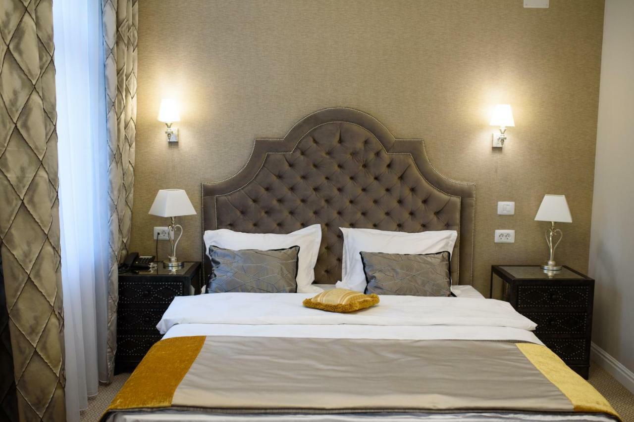 Hotel Versay Băile Herculane Extérieur photo