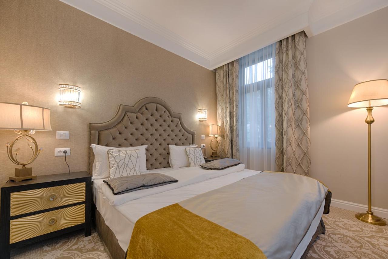 Hotel Versay Băile Herculane Extérieur photo
